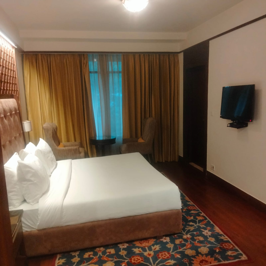 radisson golf resort pahalgam