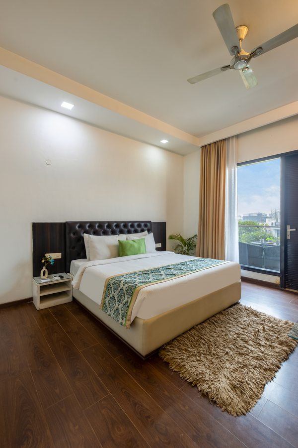 vivid boutique hotel medanta gurugram