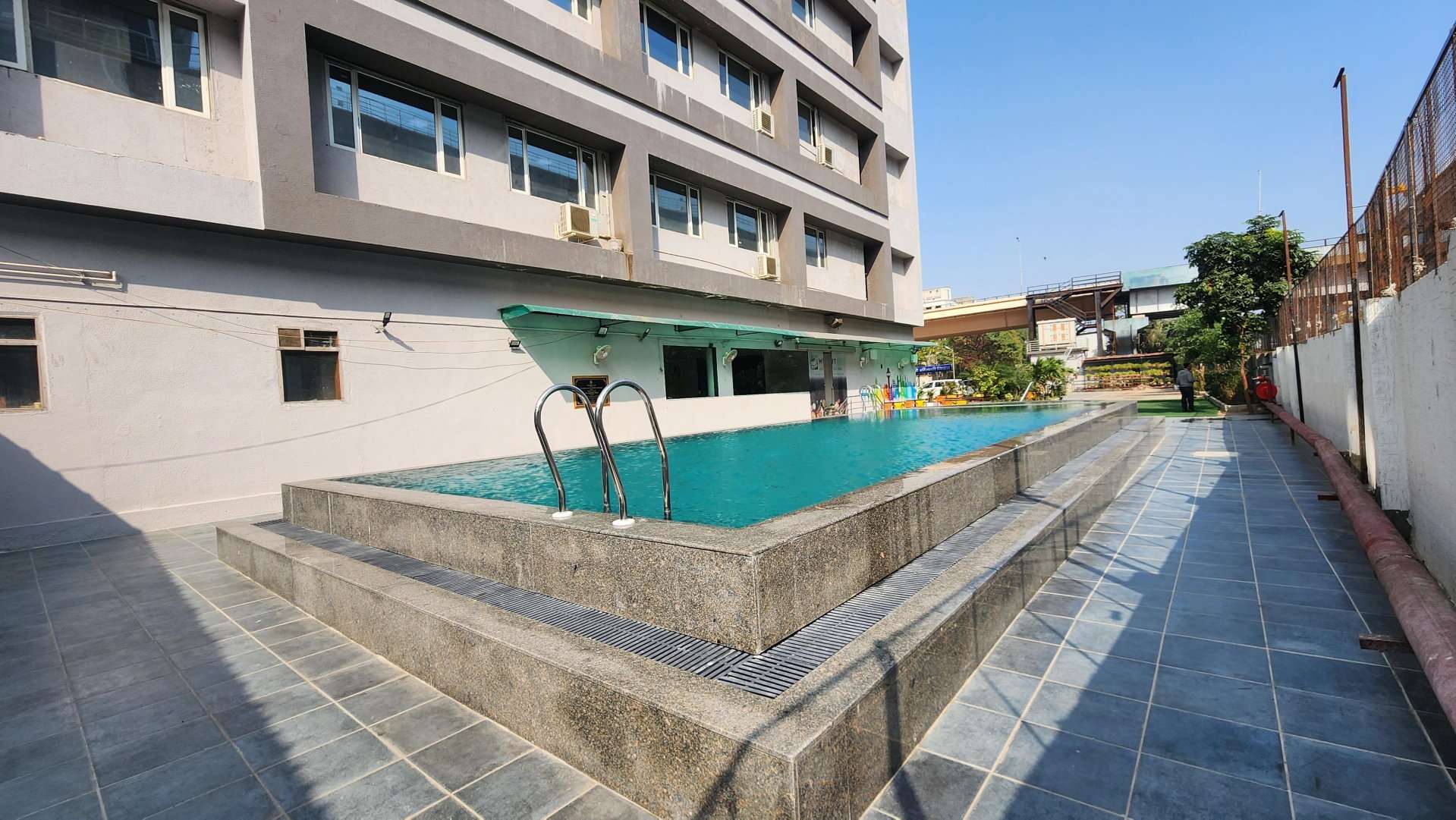 apricot hotel ahmedabad