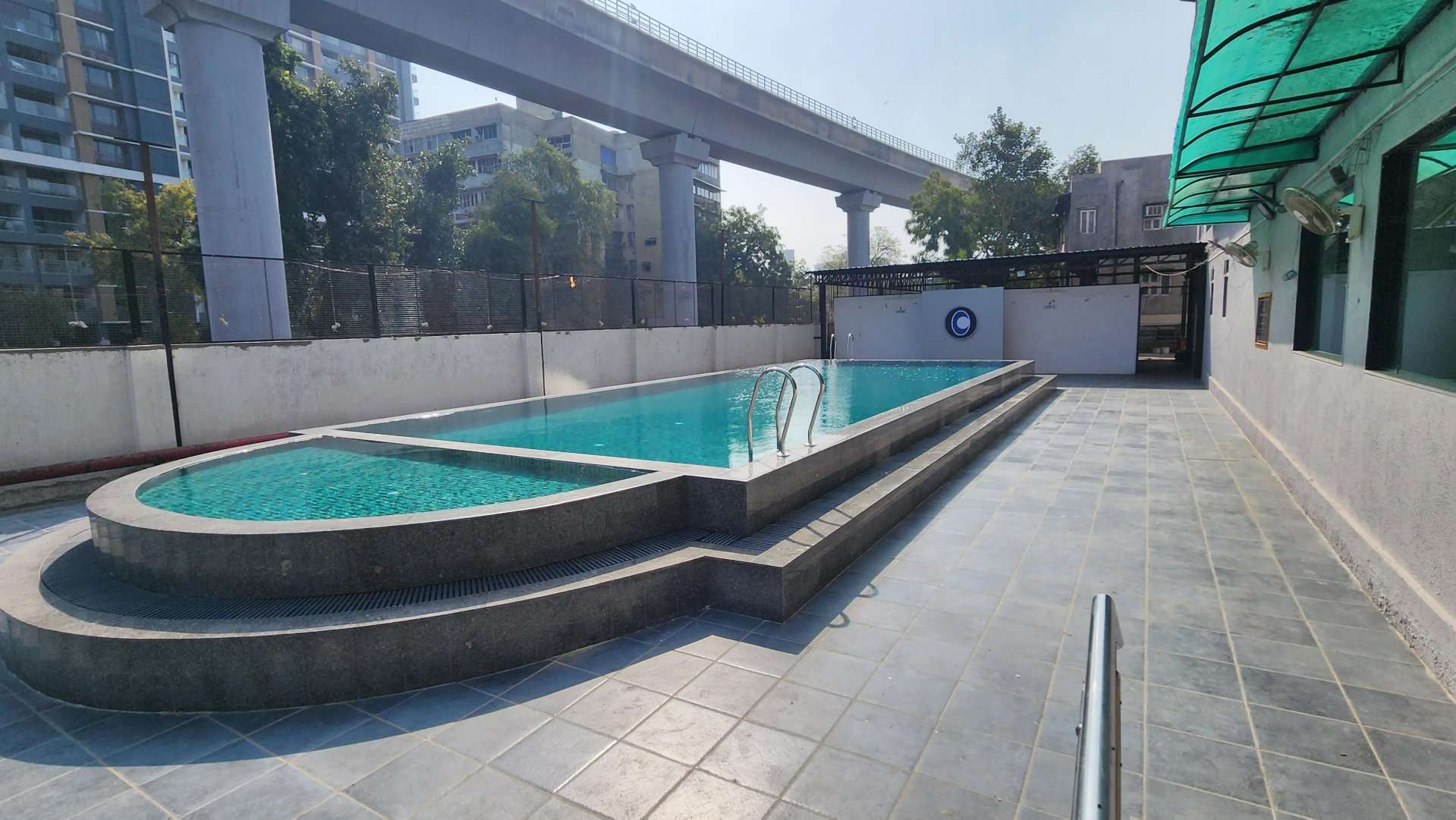 apricot hotel ahmedabad