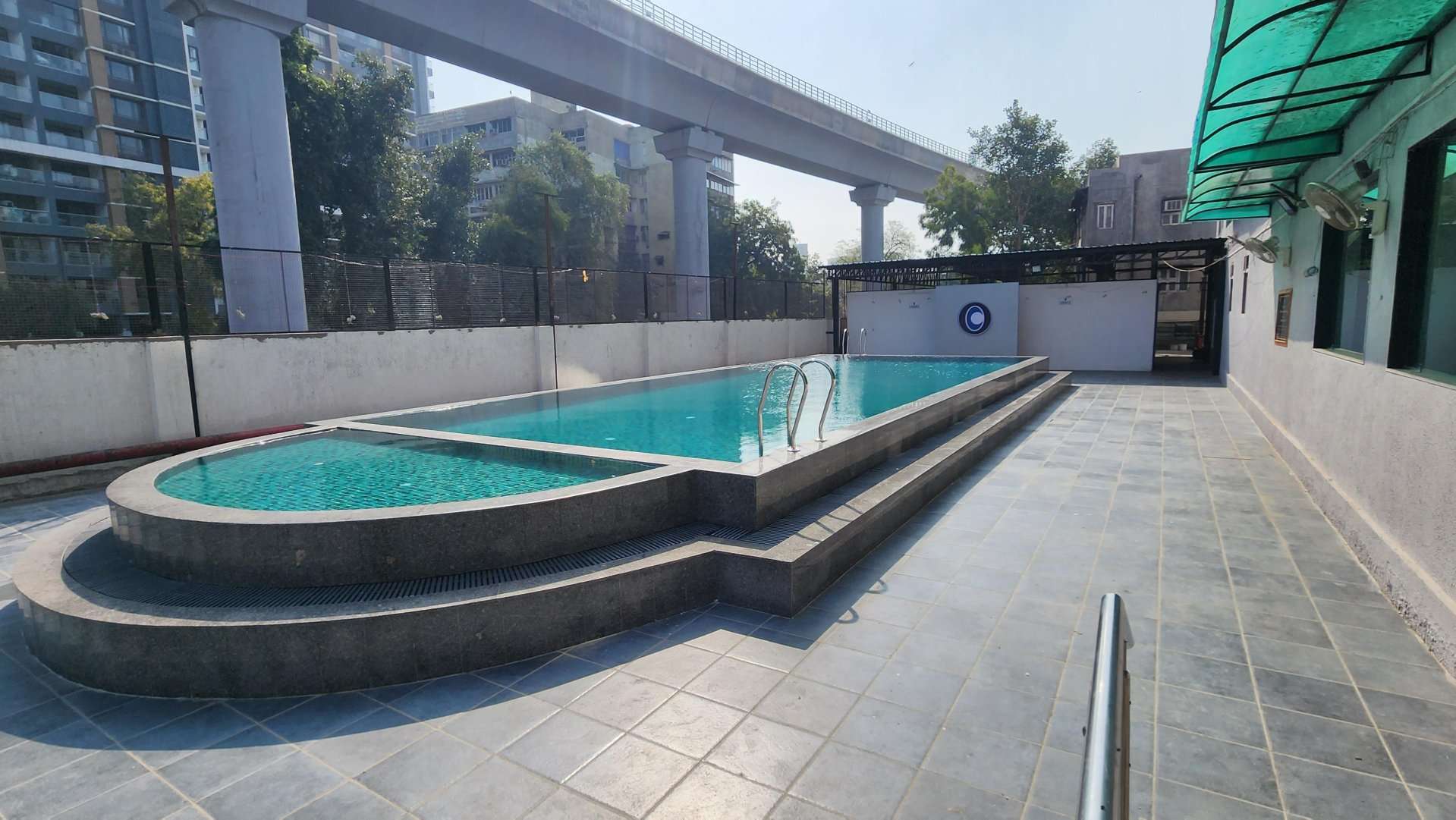 apricot hotel ahmedabad