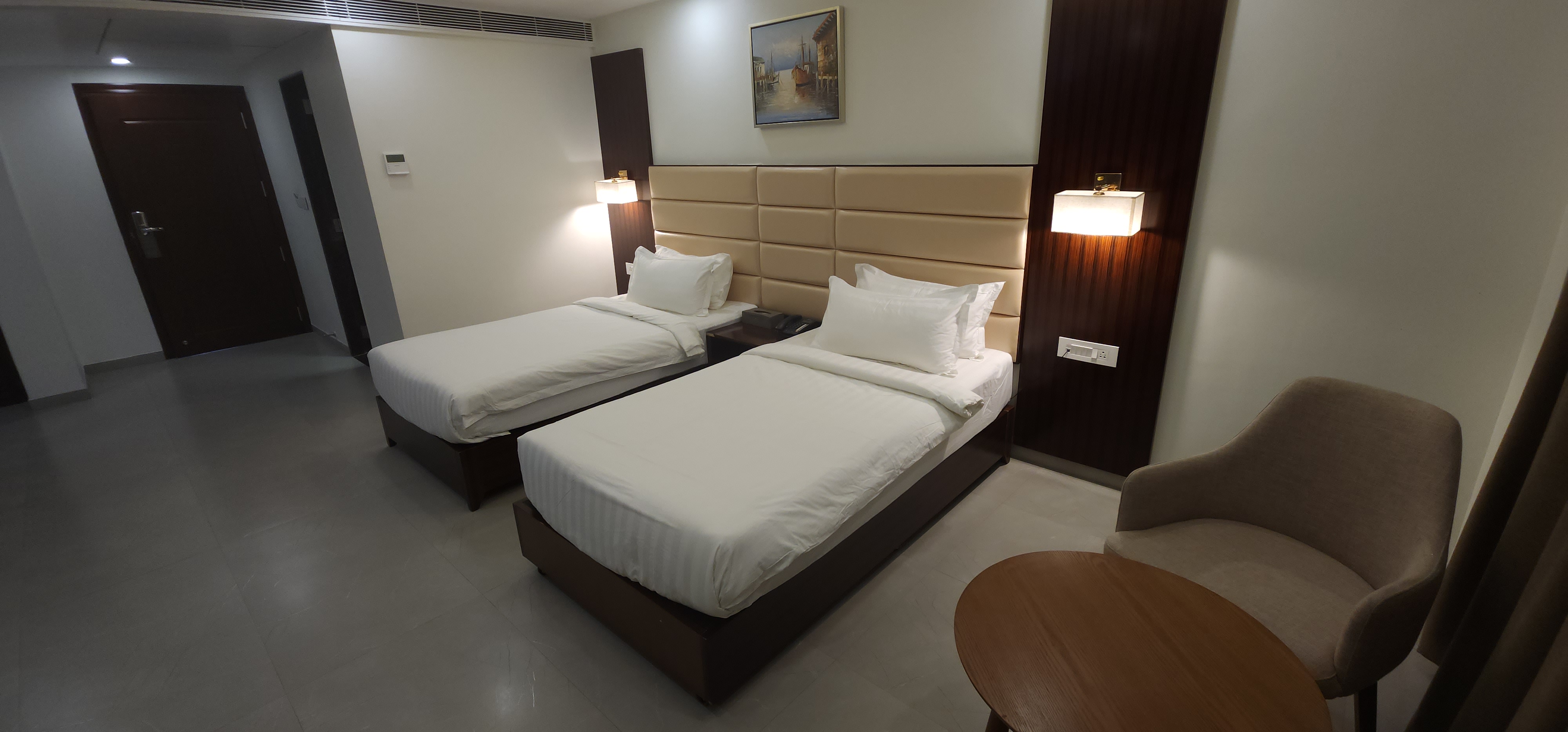 apricot hotel ahmedabad