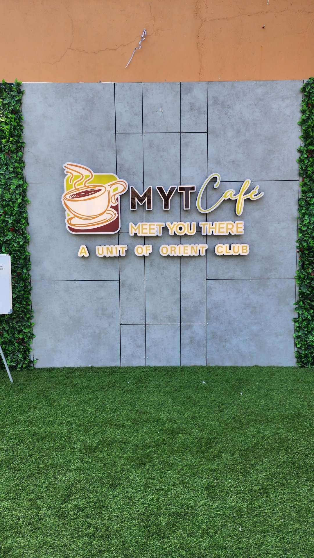 apricot hotel ahmedabad