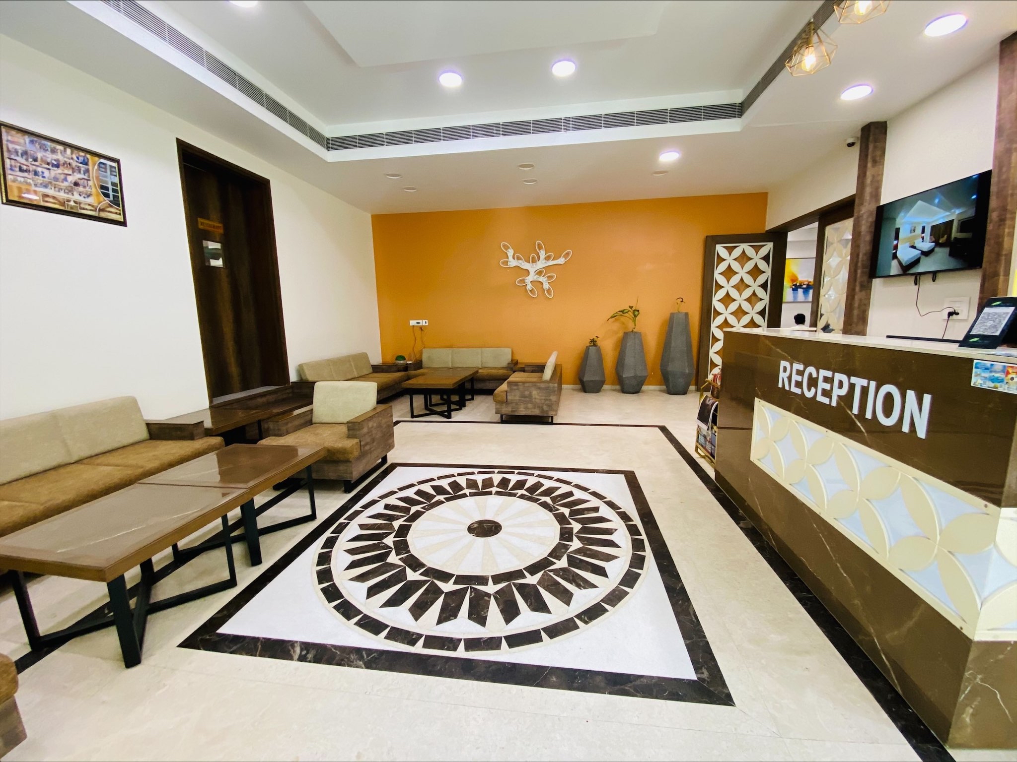 apricot hotel ahmedabad