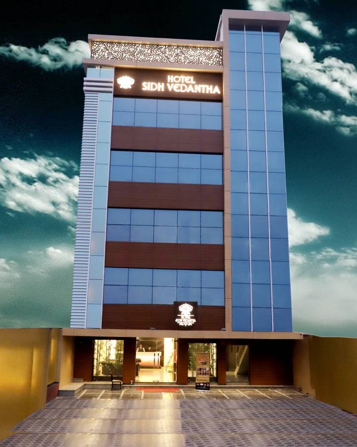 Hotel Sidh Vedantha,Ramkrishan Nagar,3 star