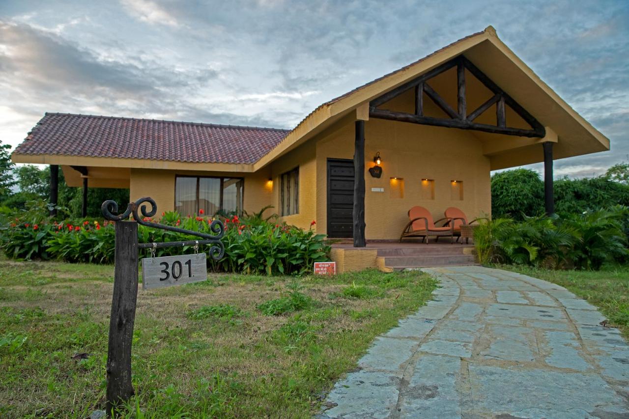 Welcomheritage Tadoba Vanya Villas Resort & Spa,Chimur>>Chandrapur,4 star