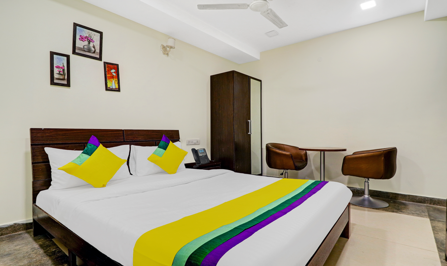 itsy hotels aura stays