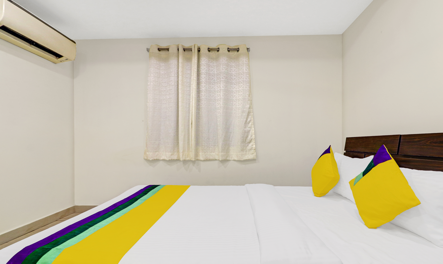 itsy hotels aura stays