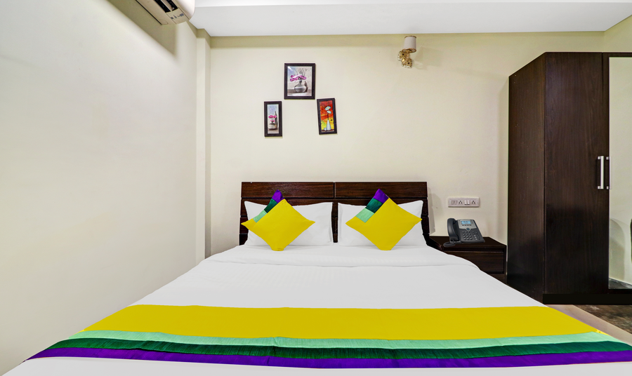 itsy hotels aura stays