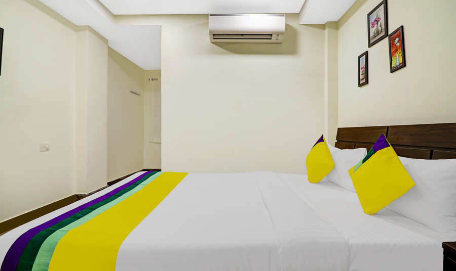 itsy hotels aura stays
