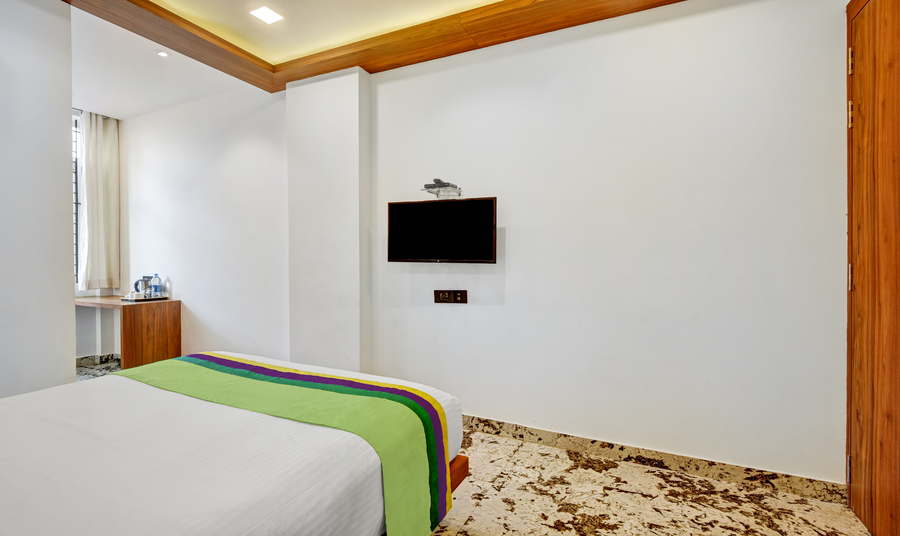 itsy hotels shreys inn mallandur road