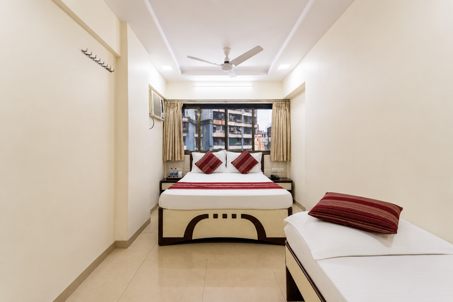hotel kalpana palace