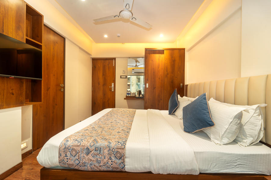 hotel kalpana palace