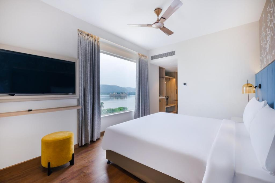 7 apple hotel jalmahal jaipur