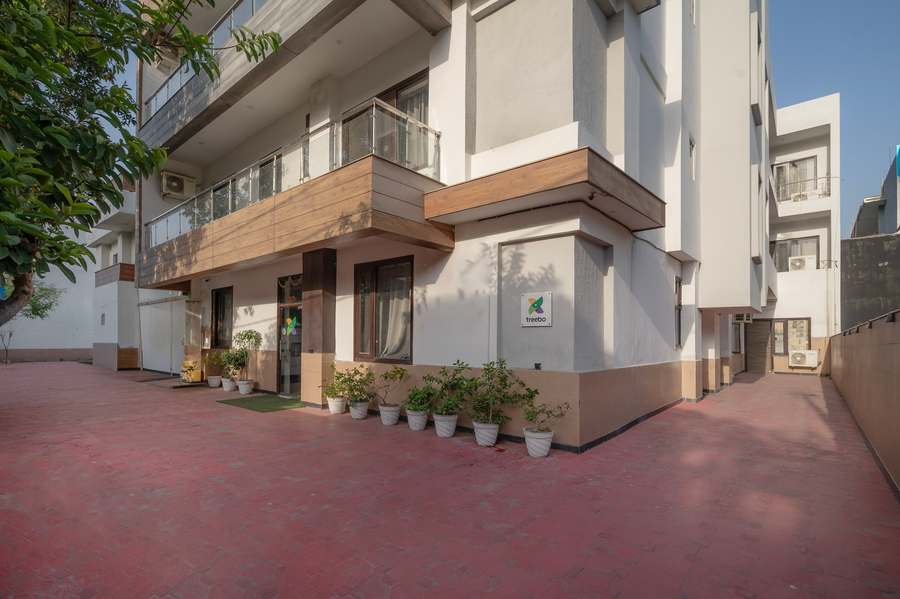 treebo modern stays