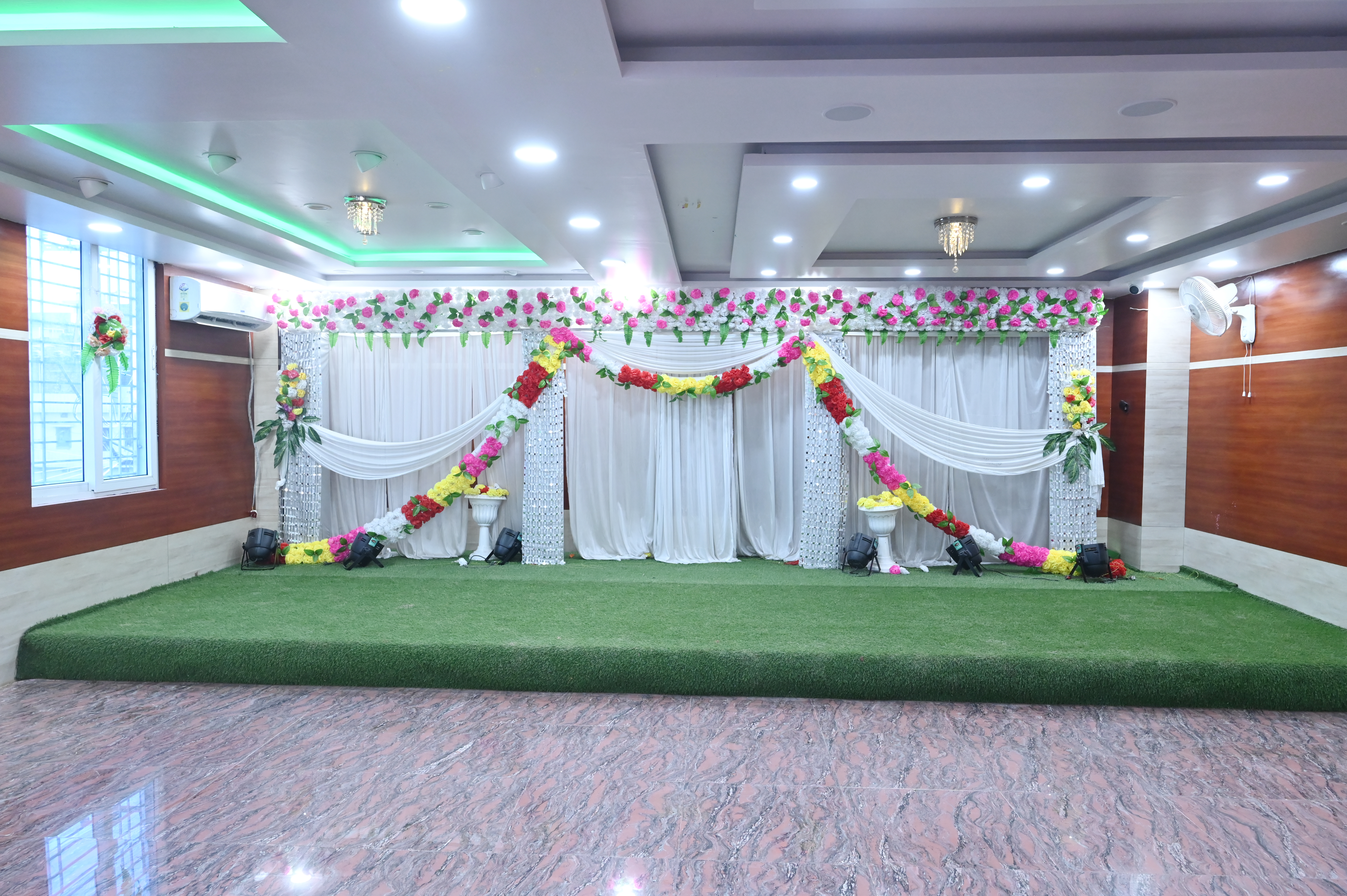 Royal Park Celebration,Oppos- Nrl Petro Pump, New Bypass Ashochak Patna, Bihar,800007,3 star