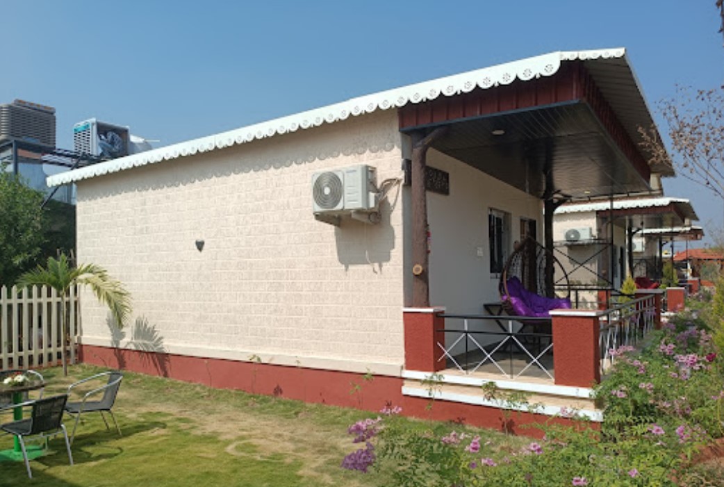 Vintage Retreat Resort,Kadwad,2 star