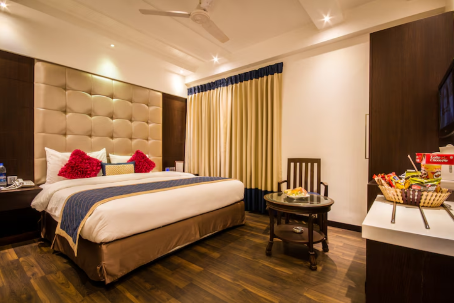 hotel grand godwin 5 mins distance from new delhi railway station