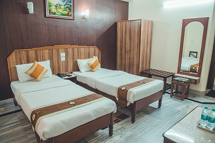 hotel priya palace