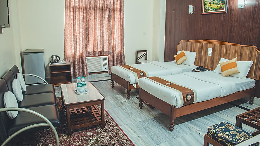 hotel priya palace