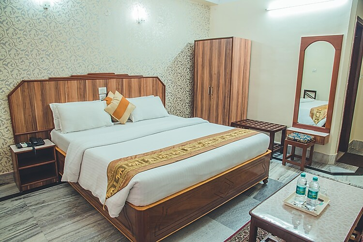 hotel priya palace