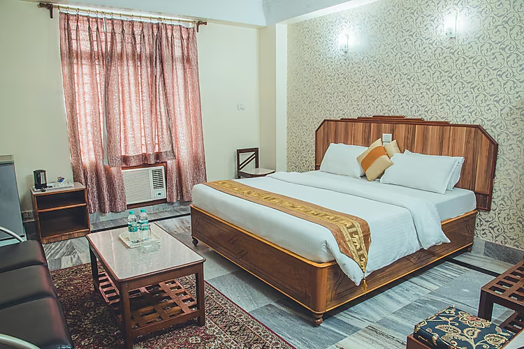 hotel priya palace