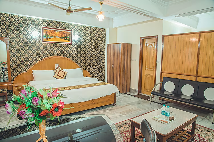 hotel priya palace