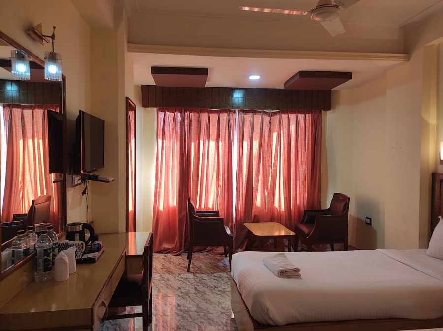 hotel ambarish grand residency