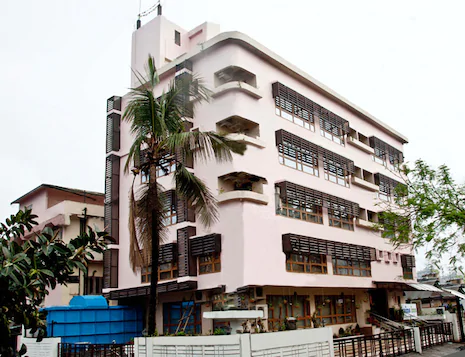 Hotel Rains Inn,Paltan Bazaar Area,3 star