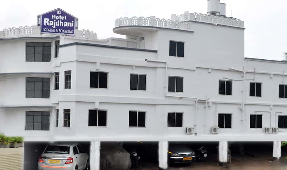Hotel Rajdhani,Station Square, Cuttack - Puri Bypass Rd, Opposite Indian Oil Petrol Pump, Bhubaneswar, Odisha 751006,3 star