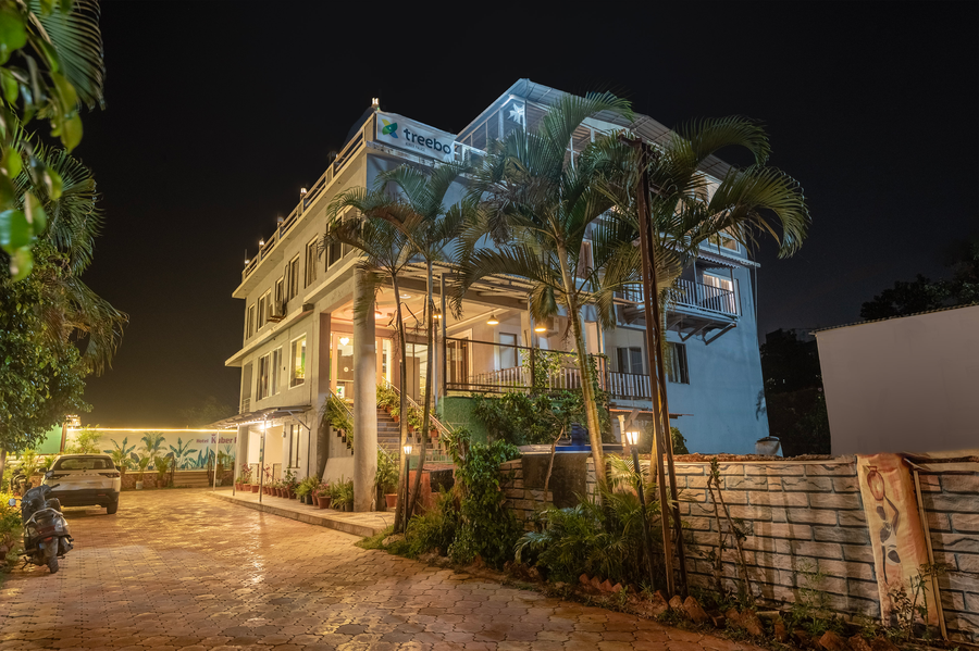 Treebo Kuber Palace With Swimming Pool,Old Mahabaleshwar>>Mahabaleshwar,3 star