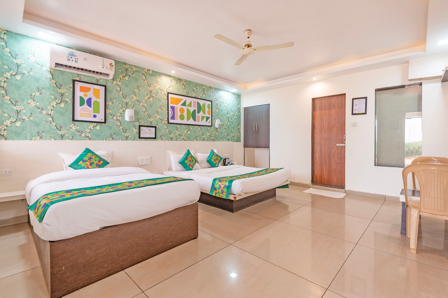 treebo kuber palace with swimming pool