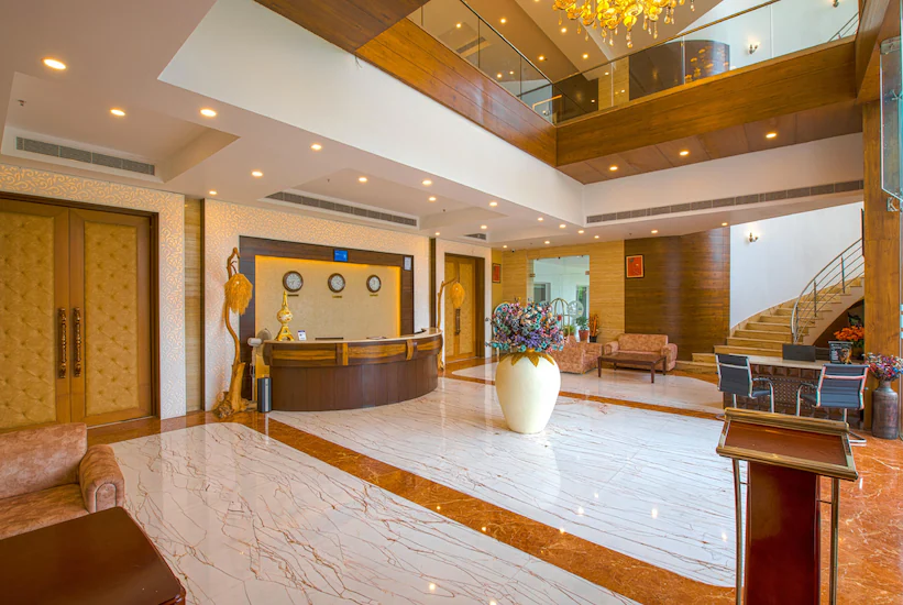 Tiaraa Hotels And Resorts,Nayagaon Chauhan,4 star