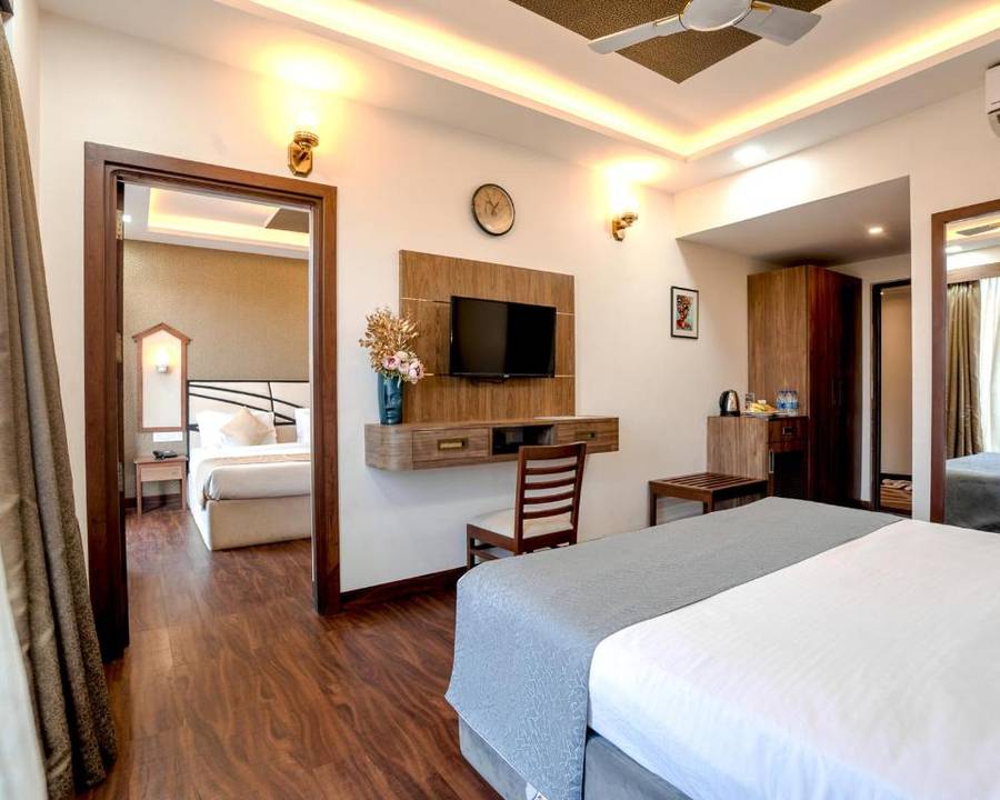 Vagator Downtown,Vagator,Goa,4 star