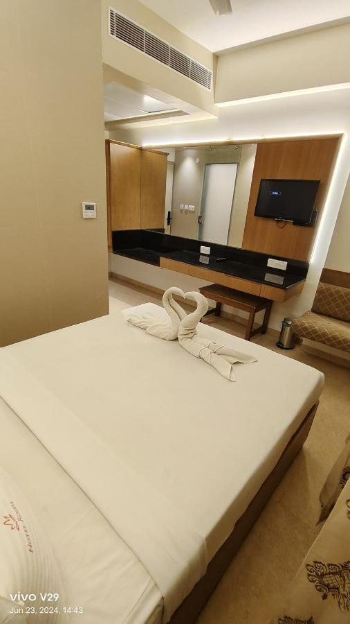 hotel roopa