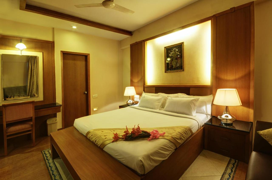 hotel roopa