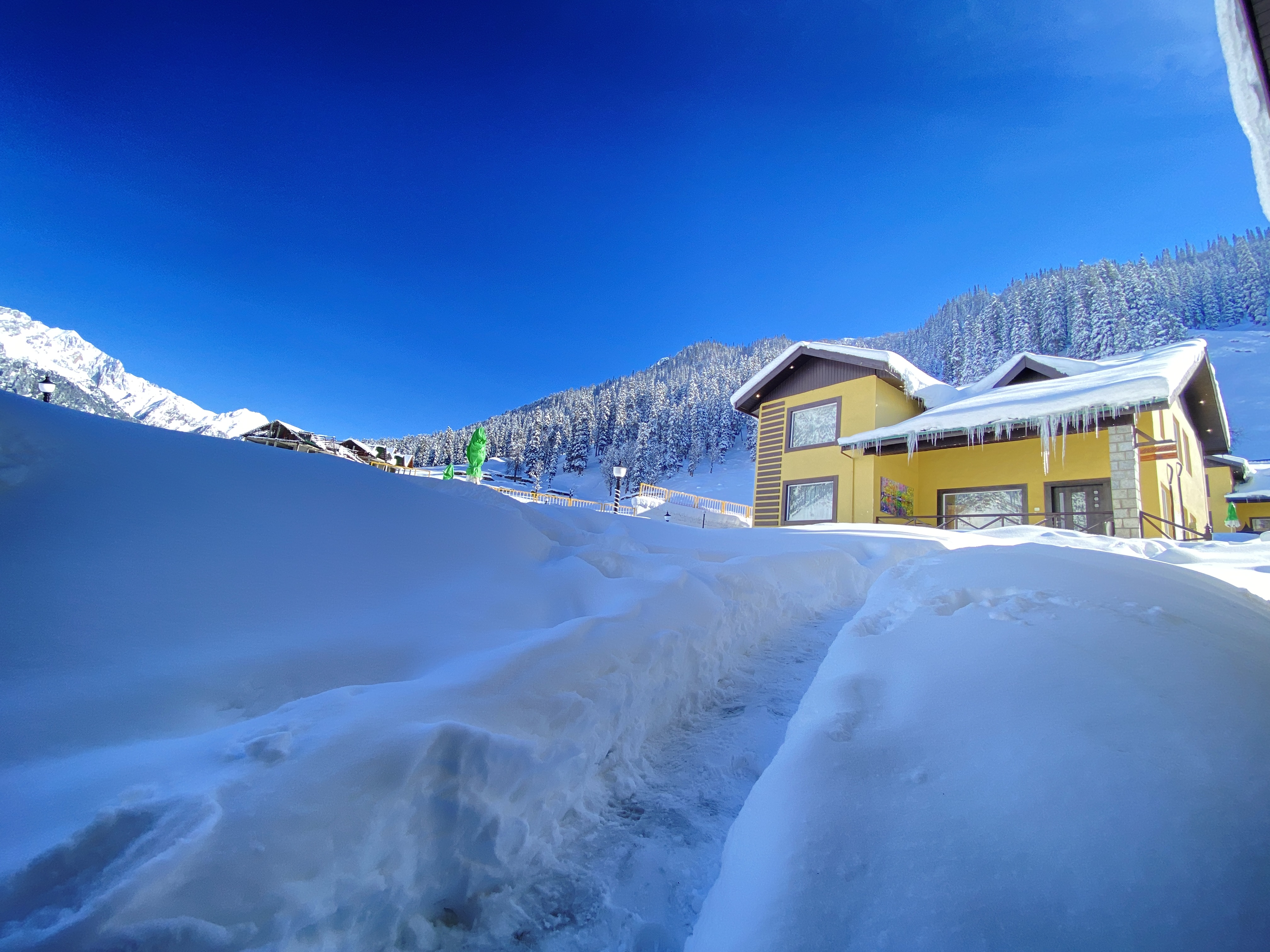 arco hotels and resorts sonmarg
