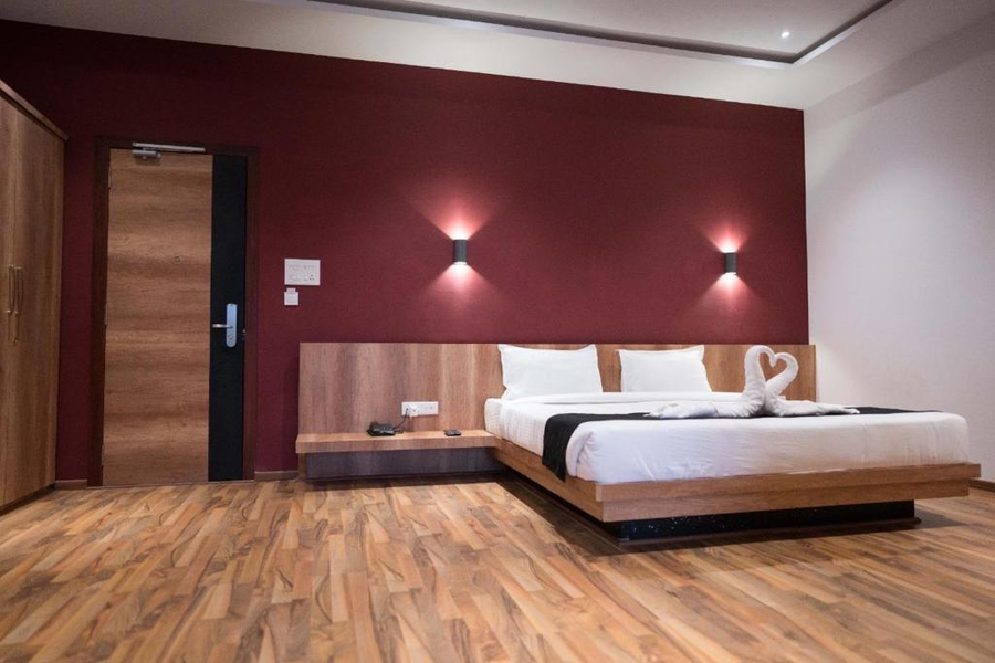 tgn suits hotel