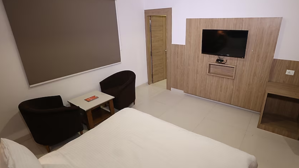 the elevate hotel by r s global