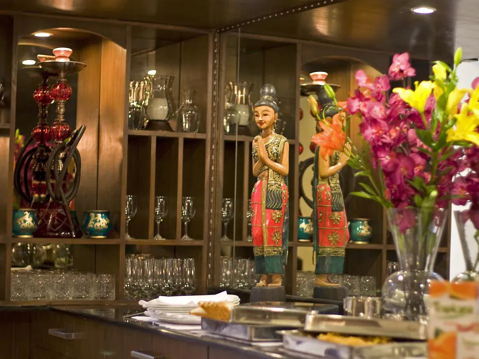 Red Maple Bed & Breakfast,Delhi>>Defence Colony,3 star