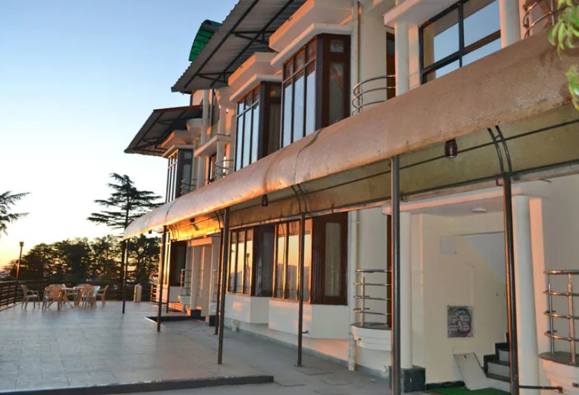 hotel majestic oak bush