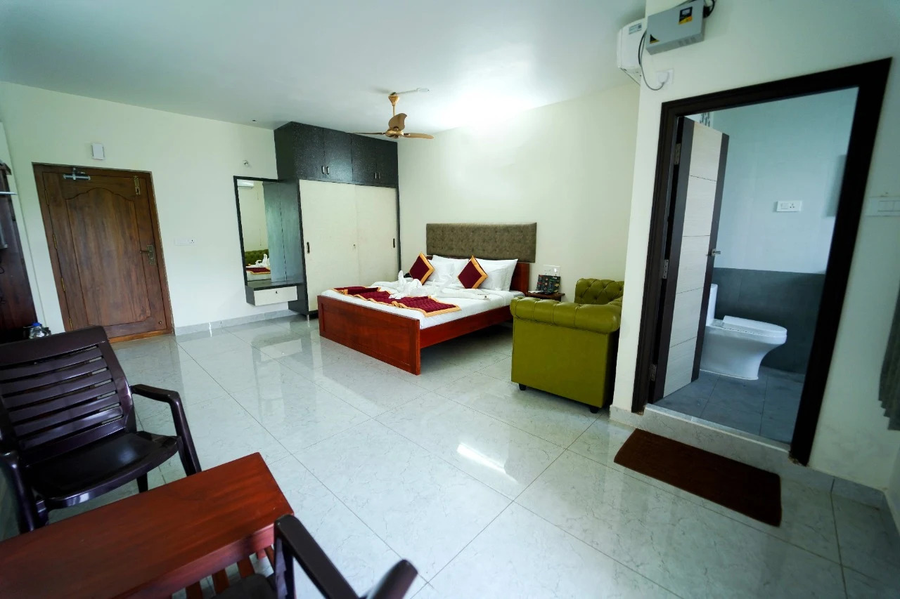hotel kvr residency