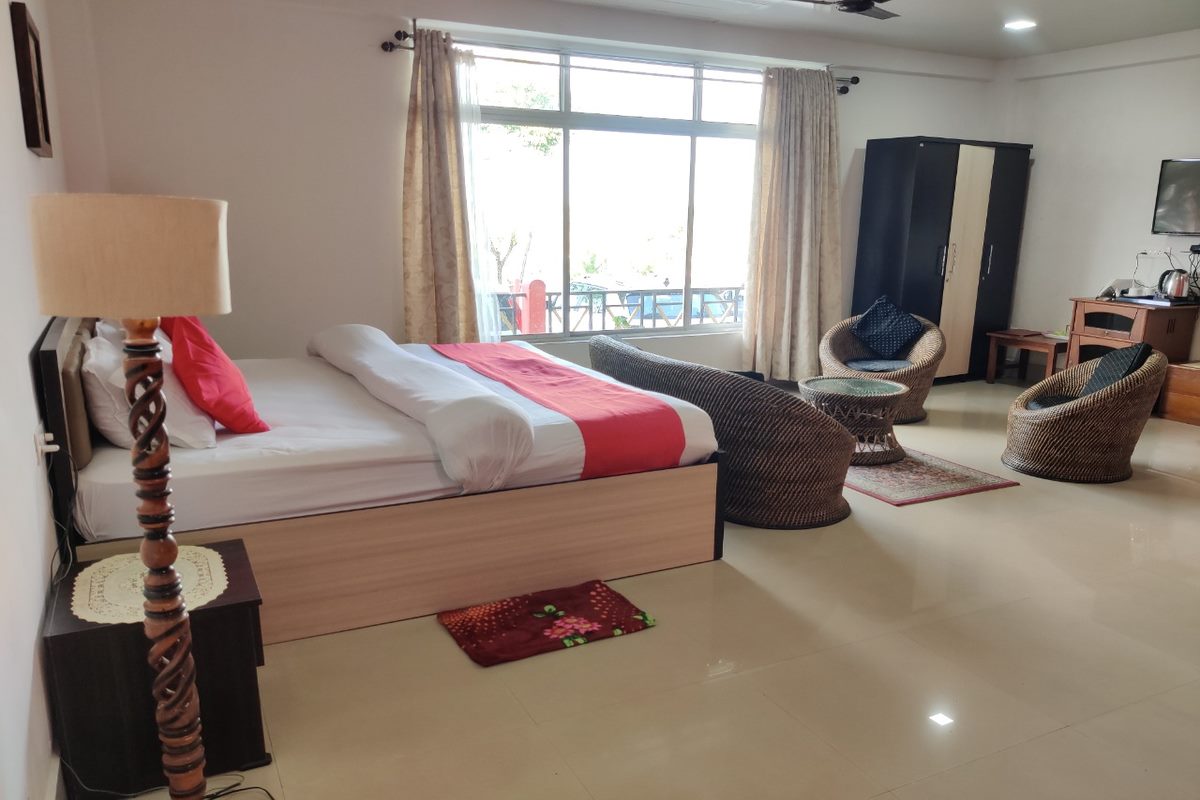Hotel Highwinds Lakeside,Shillong,2 star