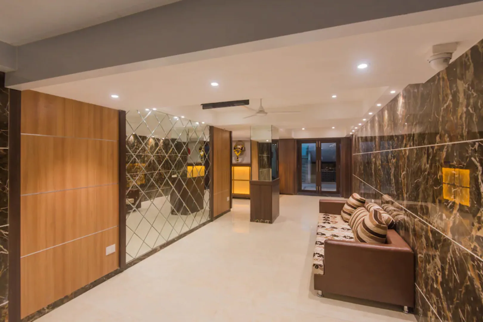 Hotel Mourya Residency,Mumbai>>Belapur,3 star