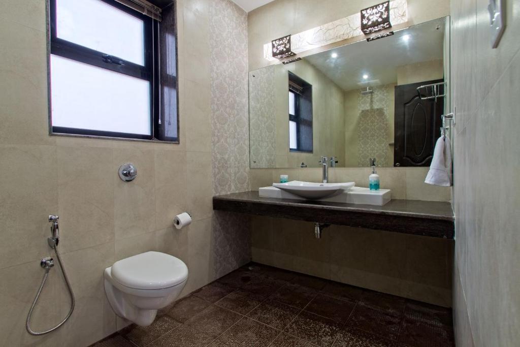 villa calangute phase 10 7bhk