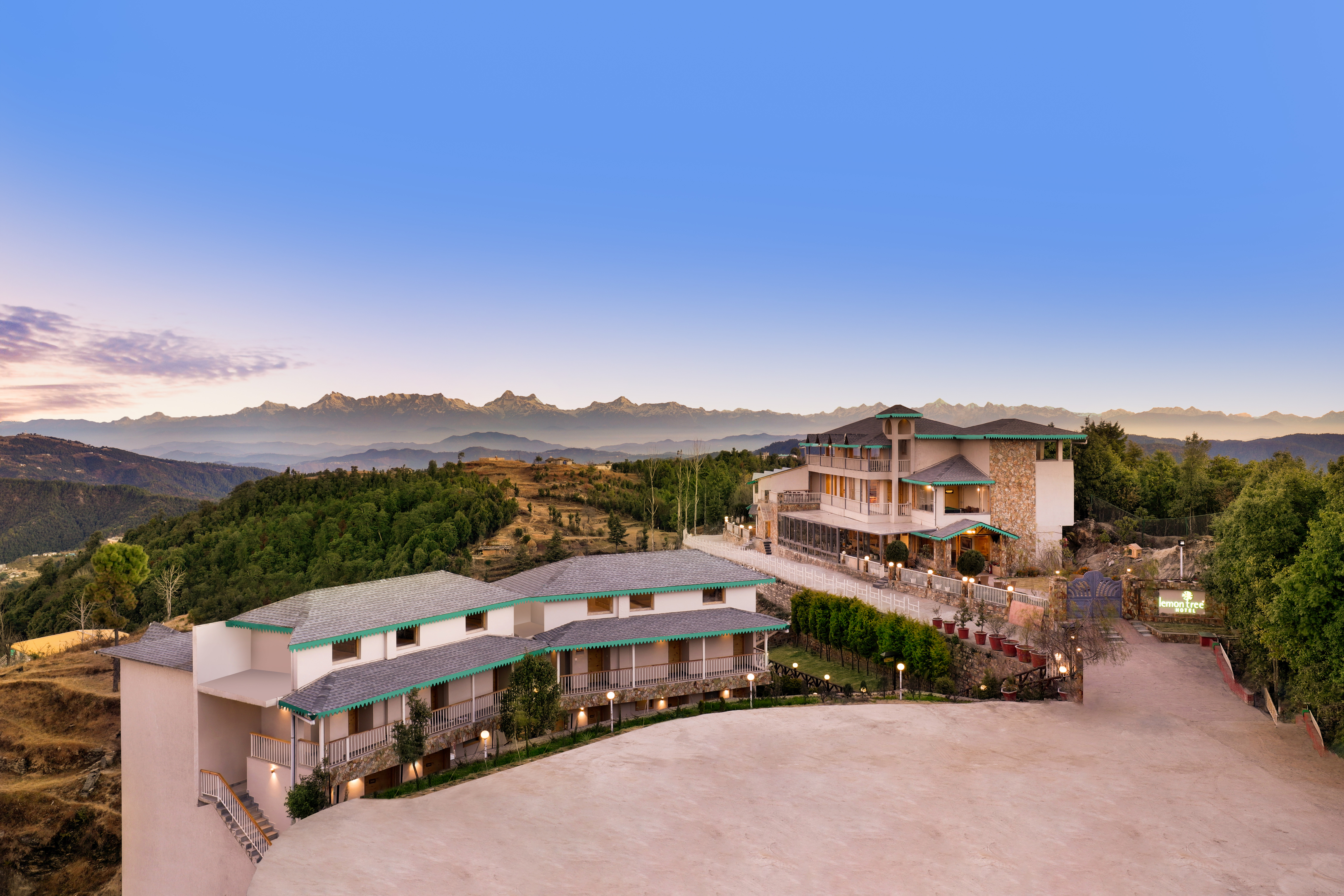 Lemon Tree Hotel, Mukteshwar,Dhanachuli,4 star
