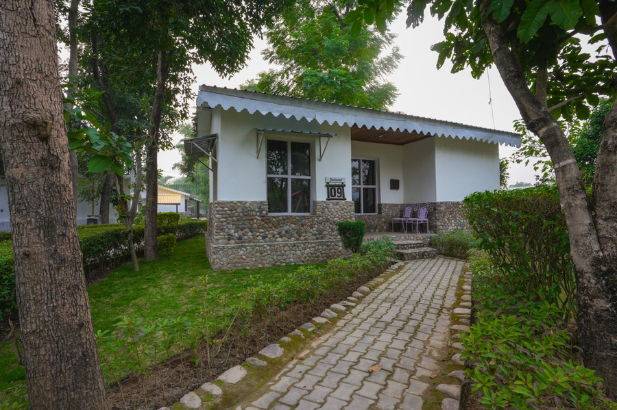 ashokas tiger trail resort