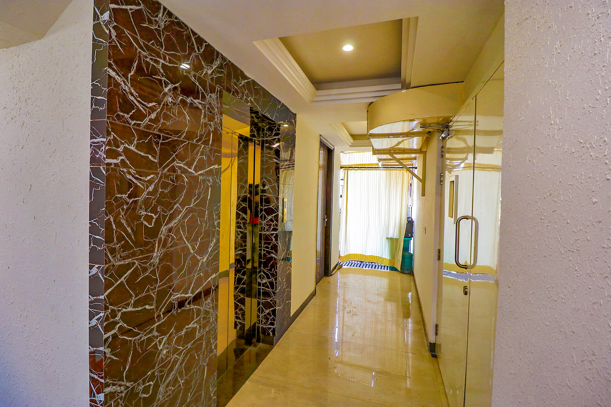 fabhotel f9 pitampura
