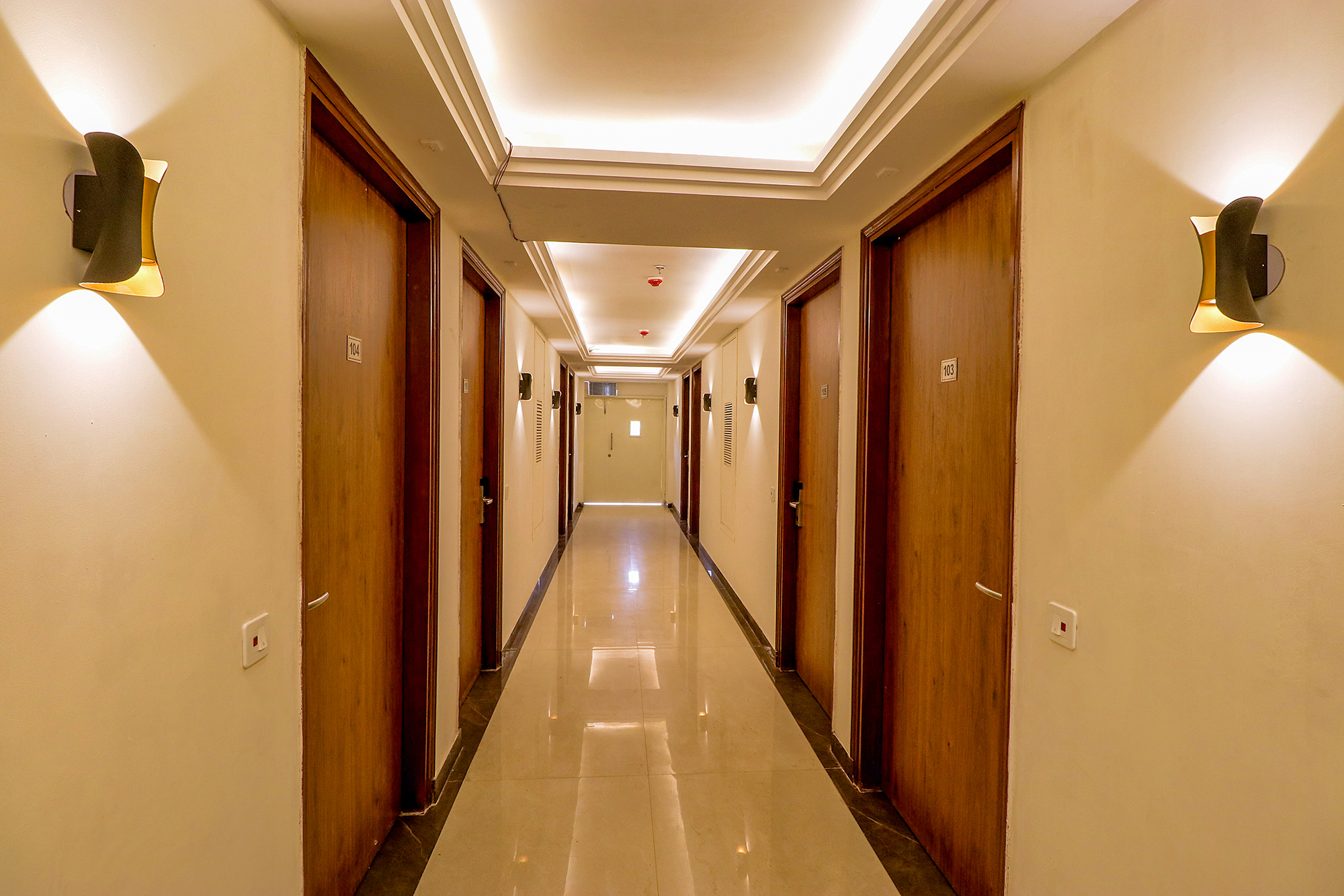 fabhotel f9 pitampura