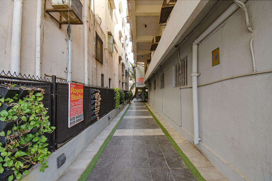 fabhotel royce studio apartments